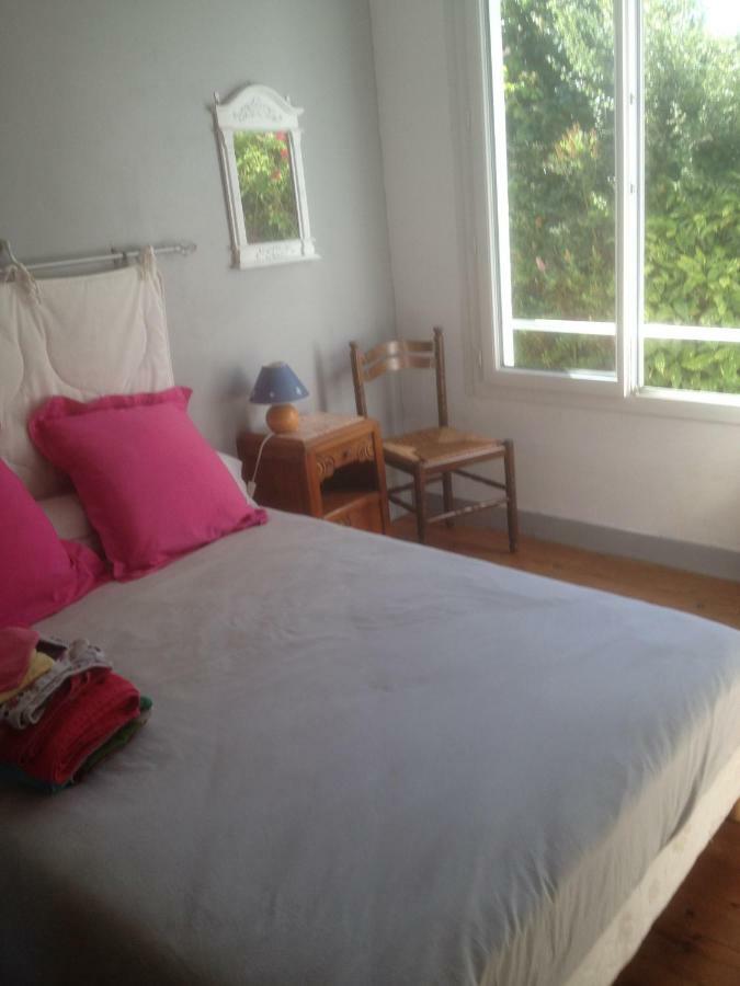 Hon-Ty Bed & Breakfast กรัวซ์ ภายนอก รูปภาพ